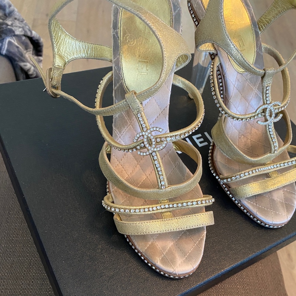 Chanel 14C Crystal Heels Gold